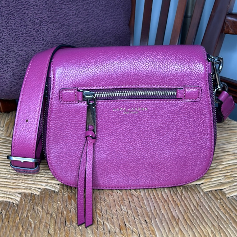 Marc Jacobs Recruit Small Nomad Saddle Bag. Tumbled leather. Fuchsia/magenta.